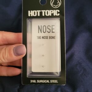 🎉Hot Topic 18G Nose Bone Set